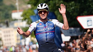 Evenepoel fietst alle twijfels van de baan in aanloop naar Vuelta